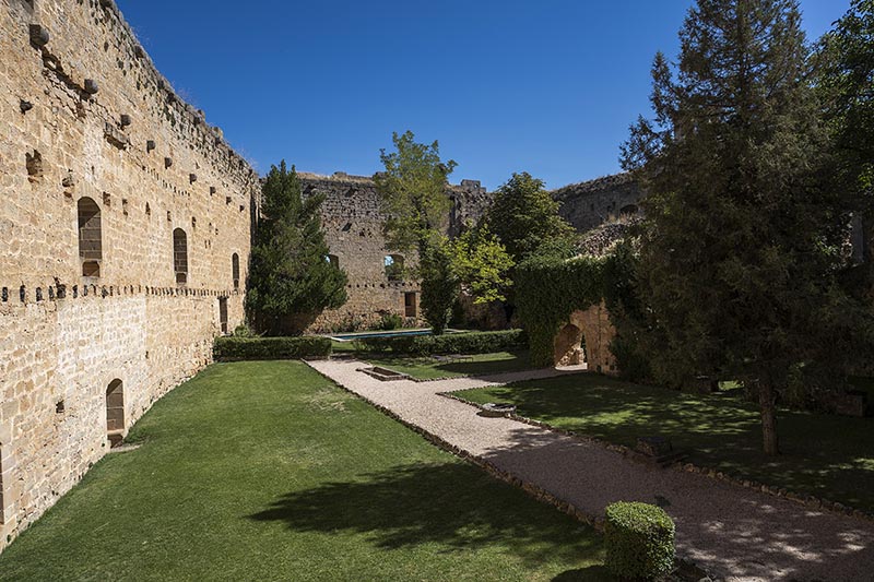LA COUR D’ARMES Château de Pedraza